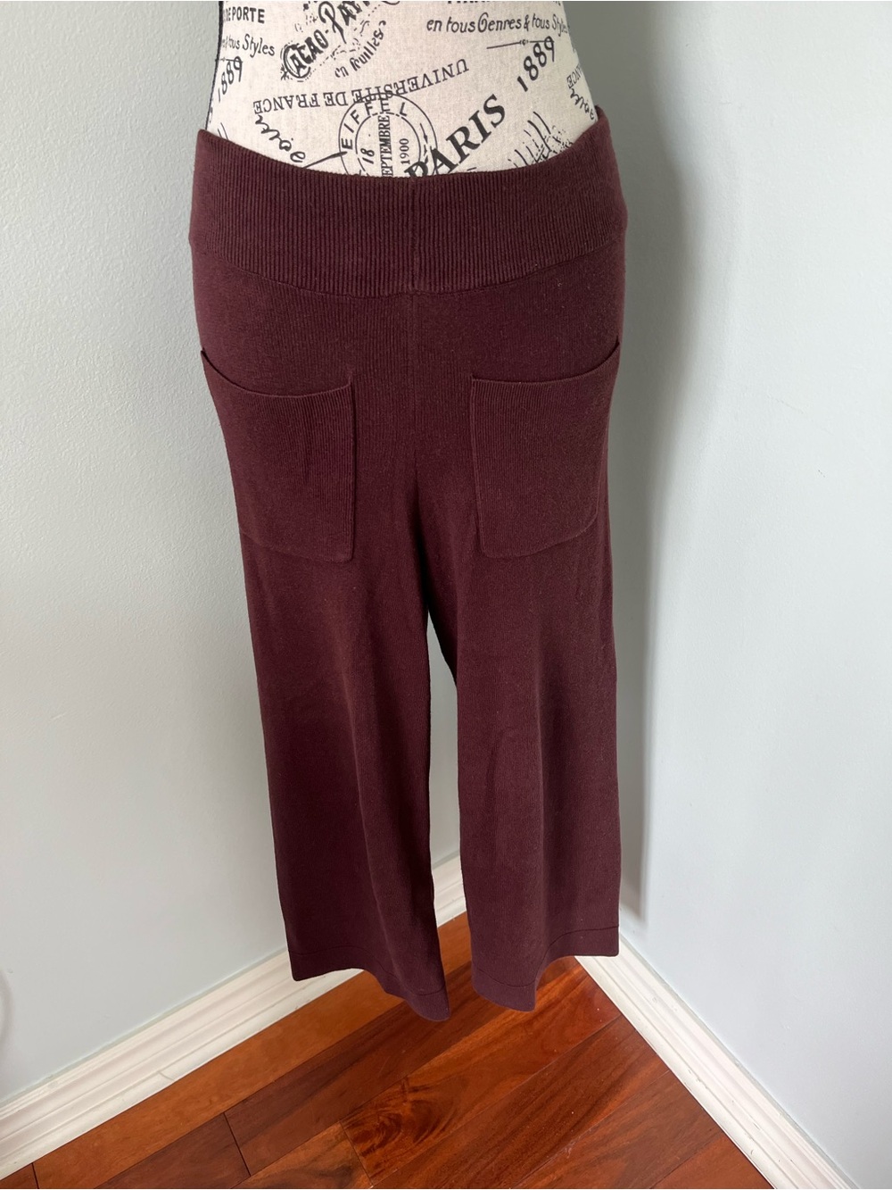 Paper Label Refined Knits - Burgundy cropped silk blend knit lounge pants
